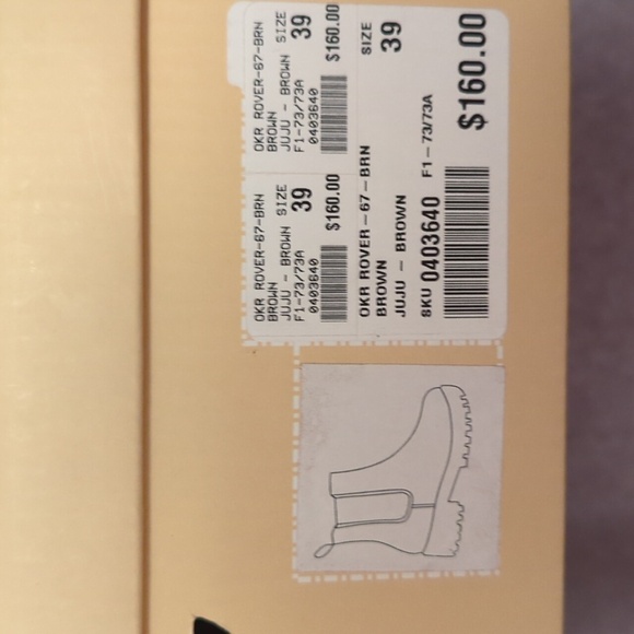 Elegant Brown Chelsea Ankle Boots - Picture 4 of 5